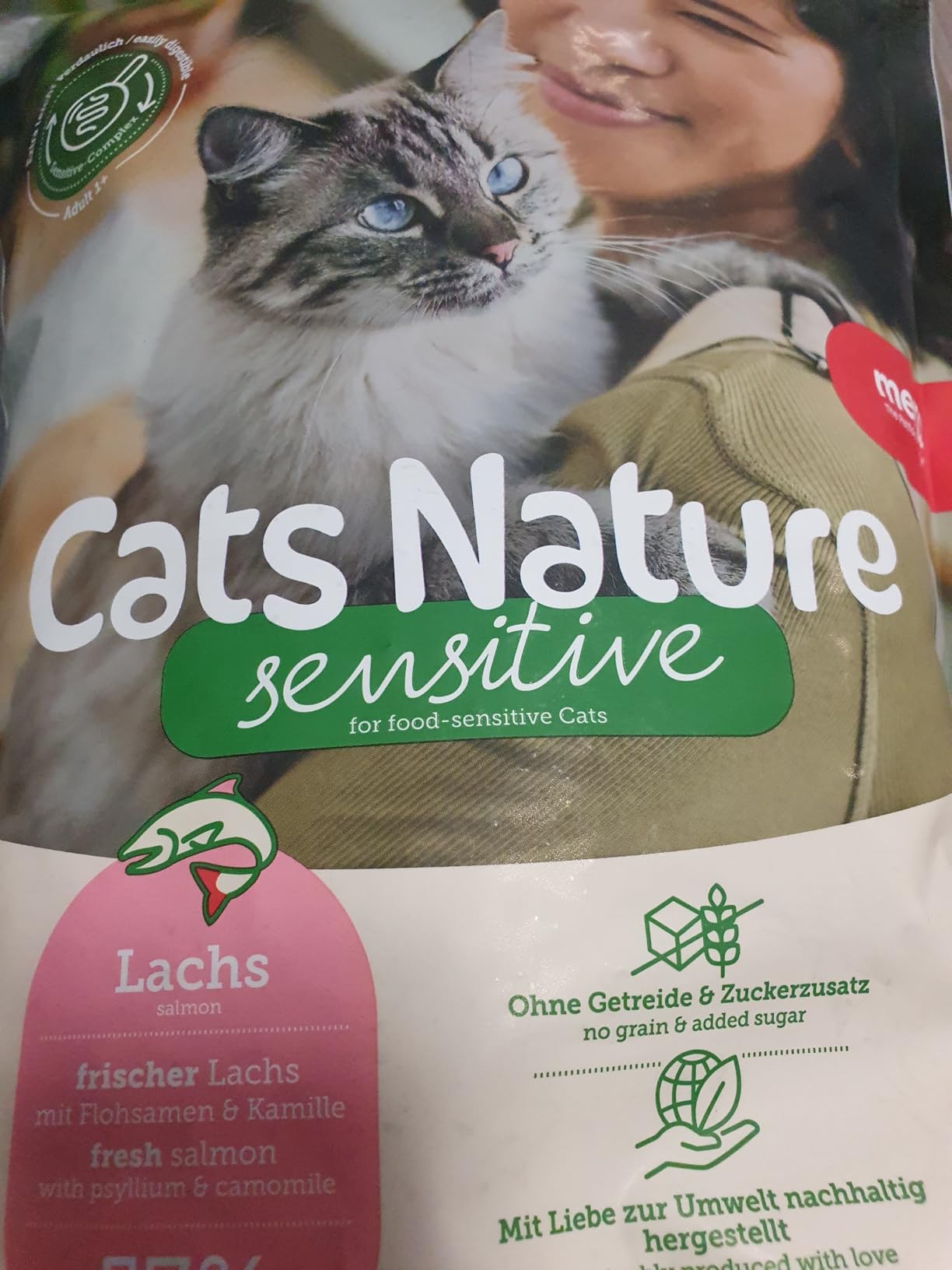 Gutes Futter, Katze zufrieden
